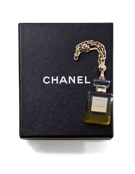 chanel perfume keyring|chanel 5 diamond bottle.